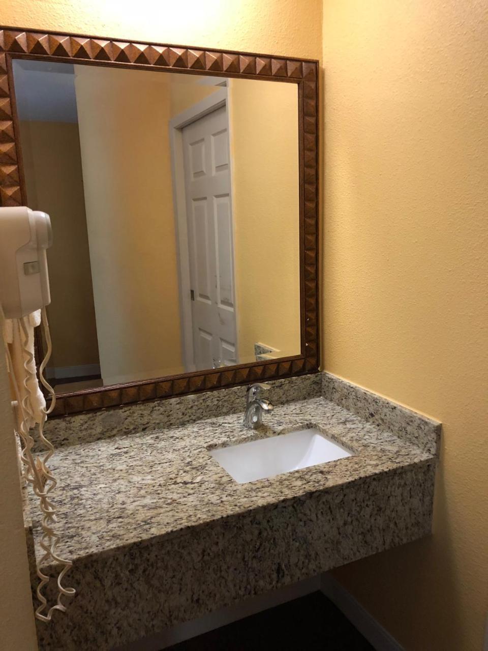 Americas Best Value Inn Addison Buitenkant foto